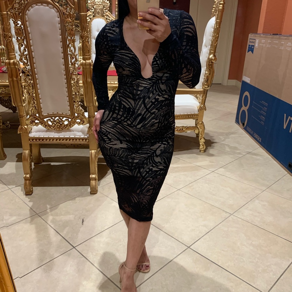 Bebe Black lace midi Dress